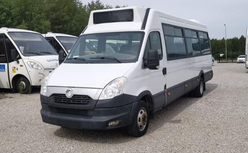Iveco Daily 23 *NOWY SILNIK* 2 SZTUKI*, klima, winda - Primestni avtobus: slika 2 Iveco Daily 23 *NOWY SILNIK* 2 SZTUKI*, klima, winda - Primestni avtobus: slika 2