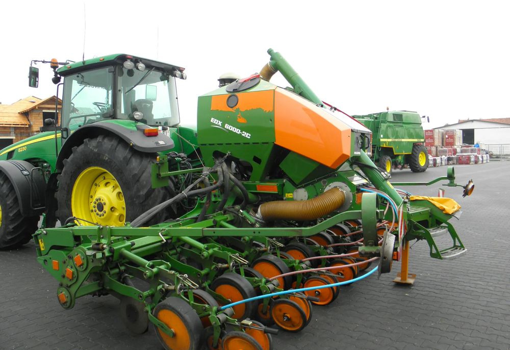 Amazone EDX 6000-2C Xpress 8 rzedowy, Nie Malowany, Stan Bardzo Dobry - Sejalnica: slika 4 Amazone EDX 6000-2C Xpress 8 rzedowy, Nie Malowany, Stan Bardzo Dobry - Sejalnica: slika 4
