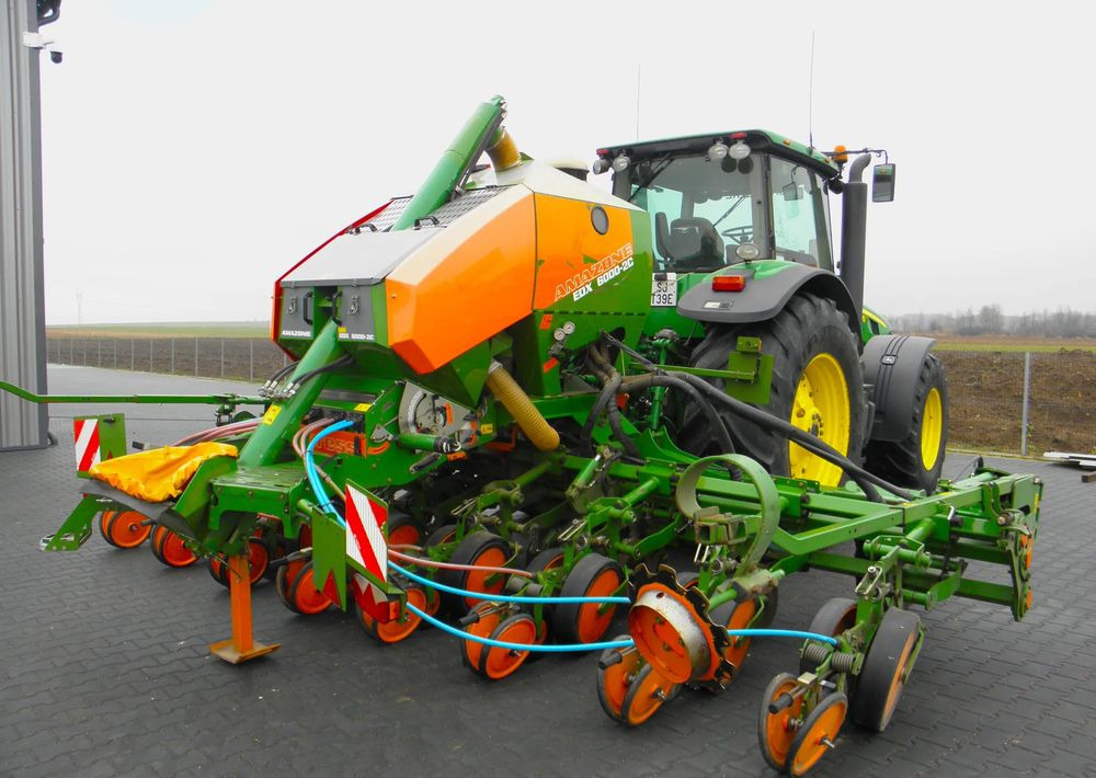 Amazone EDX 6000-2C Xpress 8 rzedowy, Nie Malowany, Stan Bardzo Dobry - Sejalnica: slika 1 Amazone EDX 6000-2C Xpress 8 rzedowy, Nie Malowany, Stan Bardzo Dobry - Sejalnica: slika 1