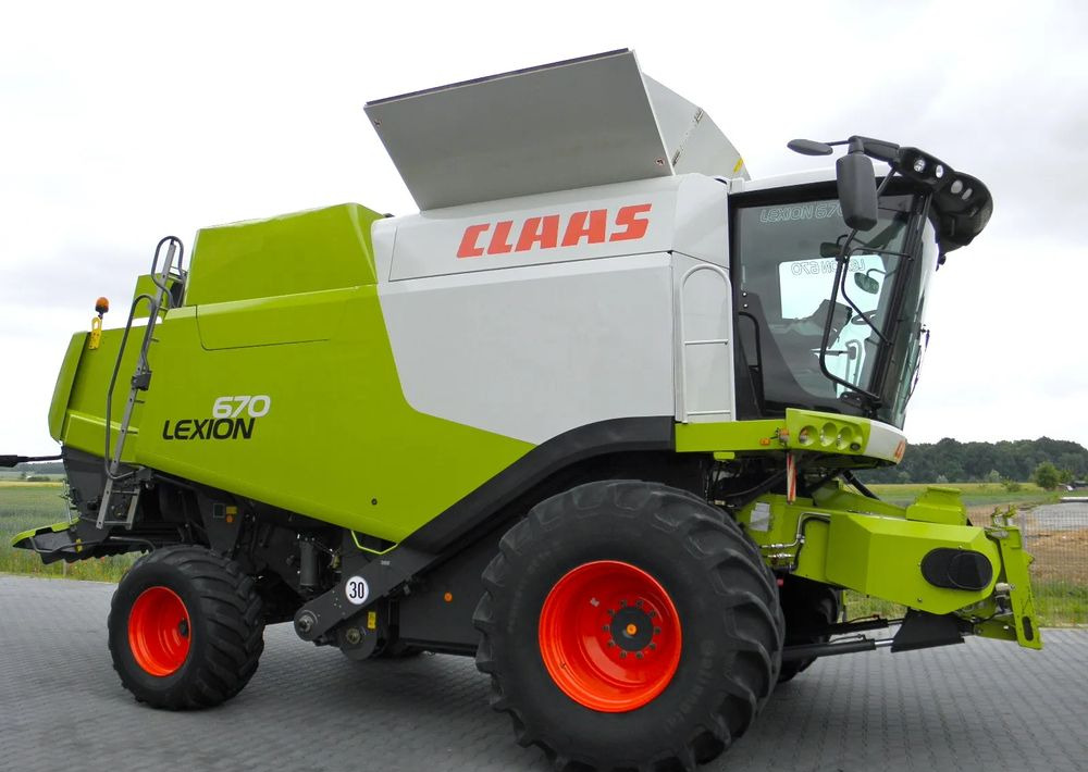 Claas Lexion 670 2014 Rok, Heder 7,5 Vario, Najbogatsza Wersja, Nie Malowany, Stan Idealny - Kombajn harvester: slika 1 Claas Lexion 670 2014 Rok, Heder 7,5 Vario, Najbogatsza Wersja, Nie Malowany, Stan Idealny - Kombajn harvester: slika 1