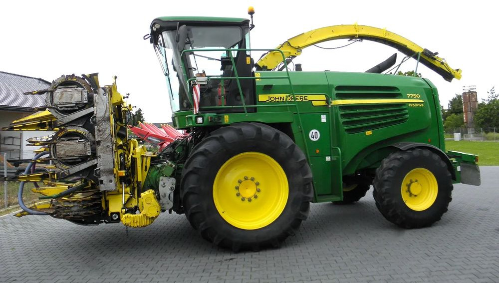 John Deere 7750 ProDrive 2008 Rok, +Kemper 375, +podbieracz do traw, Nie Malowany, Stan Bardzo Dobry - Kombajn za krmo: slika 2 John Deere 7750 ProDrive 2008 Rok, +Kemper 375, +podbieracz do traw, Nie Malowany, Stan Bardzo Dobry - Kombajn za krmo: slika 2