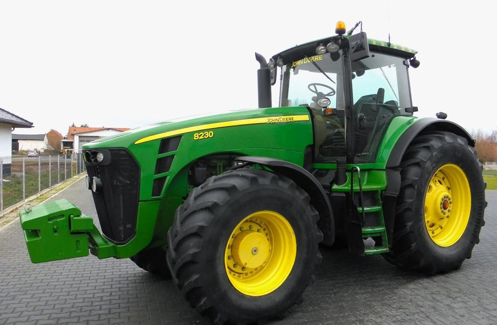 John Deere 8230 2009 Rok POWERSHIFT, Nie Malowany, Stan Bardzo Dobry - Traktor: slika 4 John Deere 8230 2009 Rok POWERSHIFT, Nie Malowany, Stan Bardzo Dobry - Traktor: slika 4