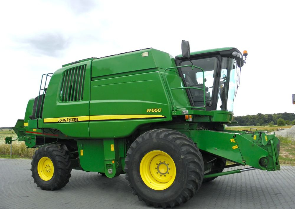 John Deere W650 2008 Rok, heder 6,7m, Nie Malowany, Stan Bardzo Dobry - Kombajn harvester: slika 4 John Deere W650 2008 Rok, heder 6,7m, Nie Malowany, Stan Bardzo Dobry - Kombajn harvester: slika 4