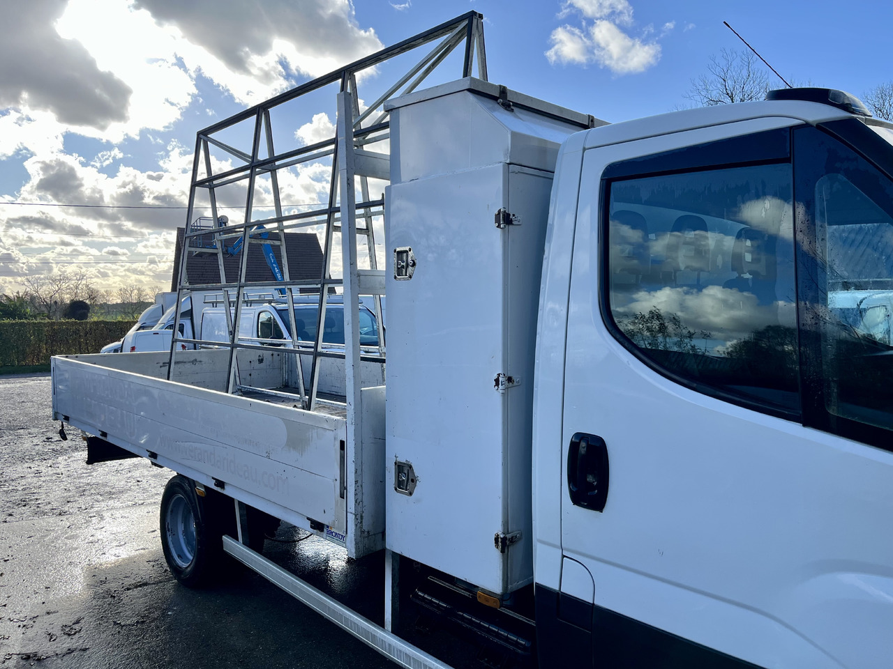 IVECO Daily 35-180 35c18 plateau - Dostavno vozilo s kesonom: slika 5 IVECO Daily 35-180 35c18 plateau - Dostavno vozilo s kesonom: slika 5