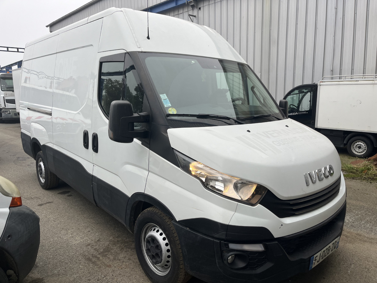Iveco 35-180 35s18 11M3 - Furgon: slika 4 Iveco 35-180 35s18 11M3 - Furgon: slika 4