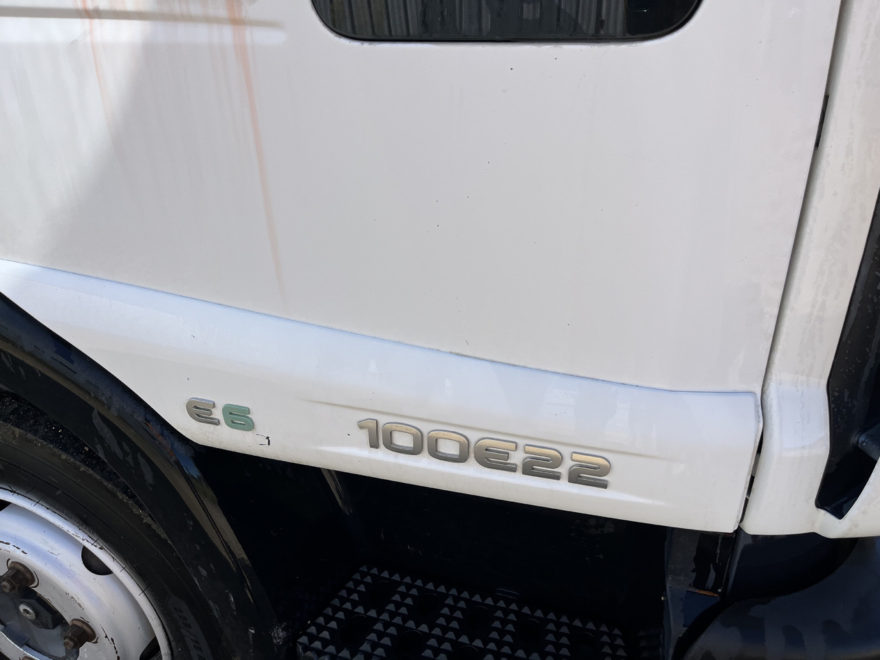 Iveco Eurocargo 100E22 caisse double cabine 7 places - Tovornjak zabojnik: slika 4 Iveco Eurocargo 100E22 caisse double cabine 7 places - Tovornjak zabojnik: slika 4
