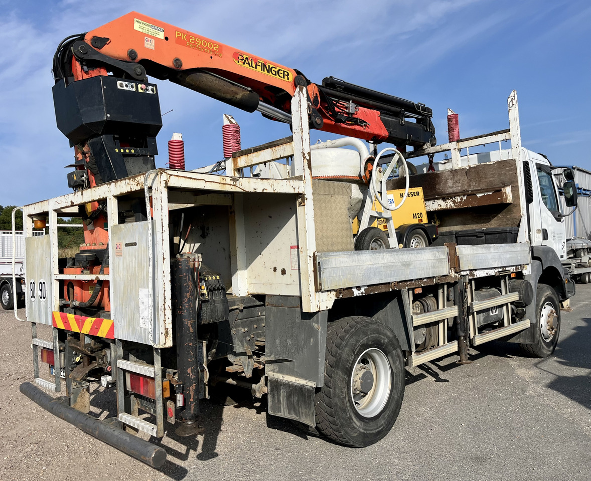 RENAULT Kerax 370dci 4x4 plateau grue Palfinger pk29002 - Tovornjak s kesonom, Tovornjak z dvigalom: slika 5 RENAULT Kerax 370dci 4x4 plateau grue Palfinger pk29002 - Tovornjak s kesonom, Tovornjak z dvigalom: slika 5