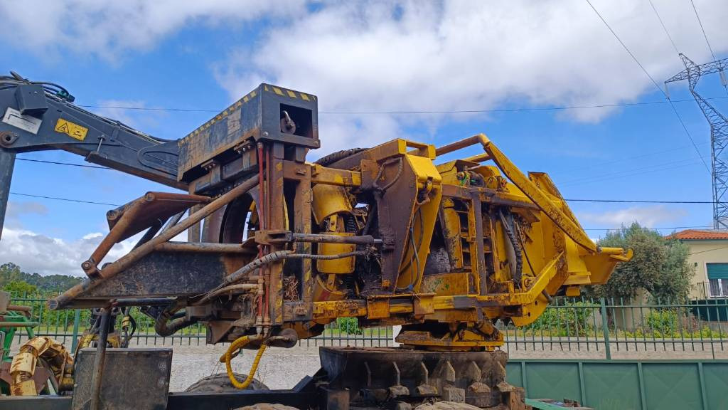 John Deere SB60 - Orodje/ Oprema: slika 2 John Deere SB60 - Orodje/ Oprema: slika 2