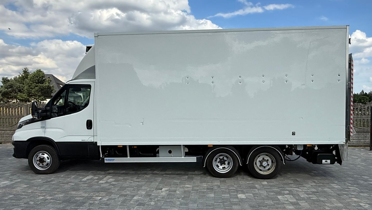 IVECO 40C18 BE COMBI – chłodnia z windą, kat. B+E, polift, 2019 rok - Hladilno vozilo: slika 1 IVECO 40C18 BE COMBI – chłodnia z windą, kat. B+E, polift, 2019 rok - Hladilno vozilo: slika 1