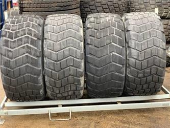 Michelin 18R22.5 (445/65R22.5) Michelin XS Extra Large - Guma za Kmetijski stroj: slika 1 Michelin 18R22.5 (445/65R22.5) Michelin XS Extra Large - Guma za Kmetijski stroj: slika 1