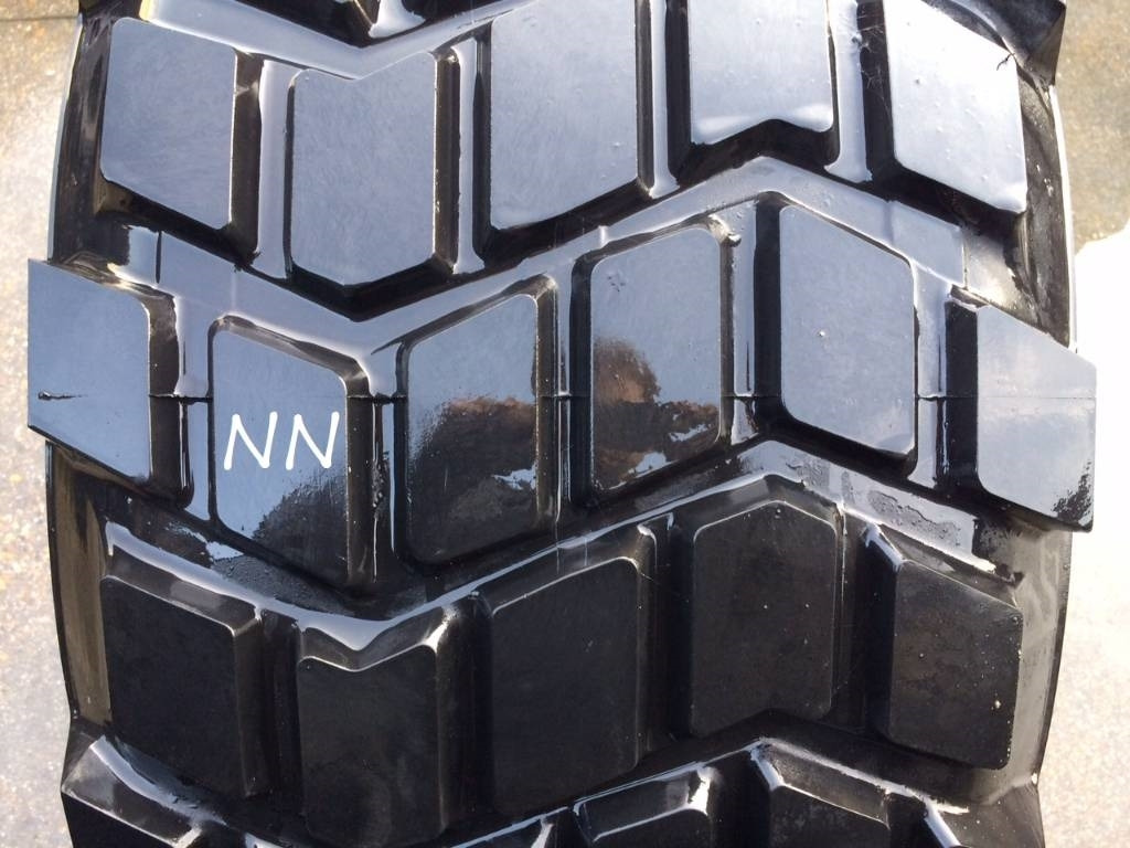 Michelin 525/65R20.5 XS - USED NN 95% - Guma za Kmetijski stroj: slika 3 Michelin 525/65R20.5 XS - USED NN 95% - Guma za Kmetijski stroj: slika 3