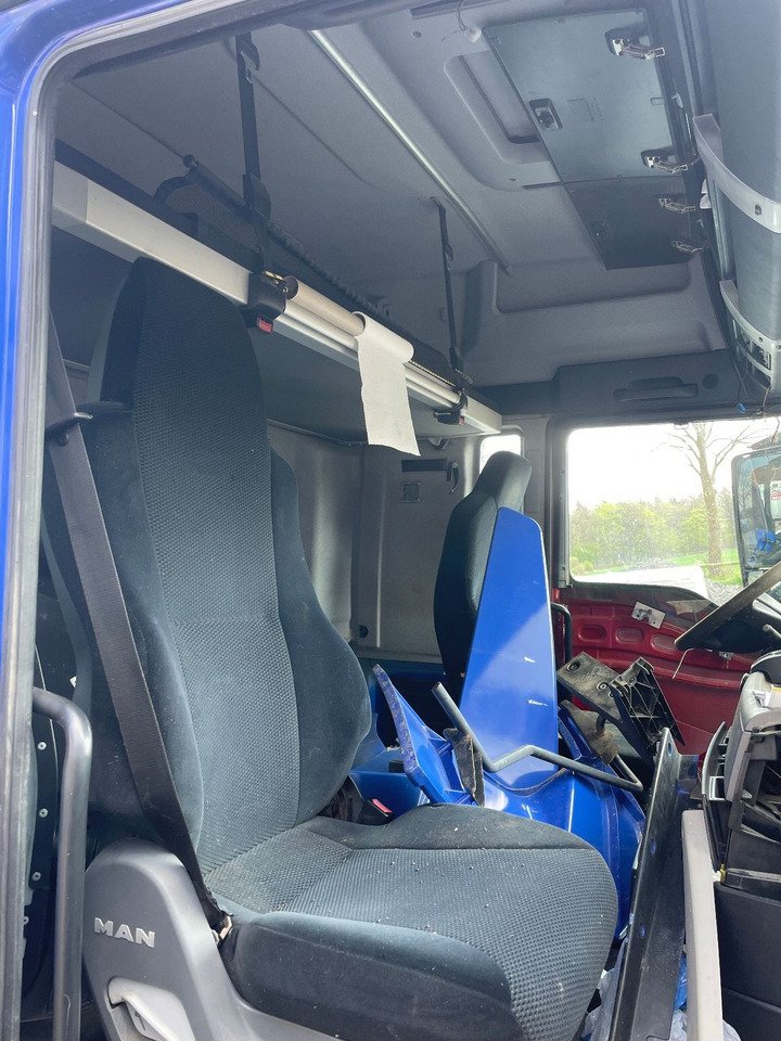 MAN Kabine MAN TGX 18.400 Euro 5 Bj. 2008 Fahrerhaus - Kabina in notranjost za Tovornjak: slika 5 MAN Kabine MAN TGX 18.400 Euro 5 Bj. 2008 Fahrerhaus - Kabina in notranjost za Tovornjak: slika 5