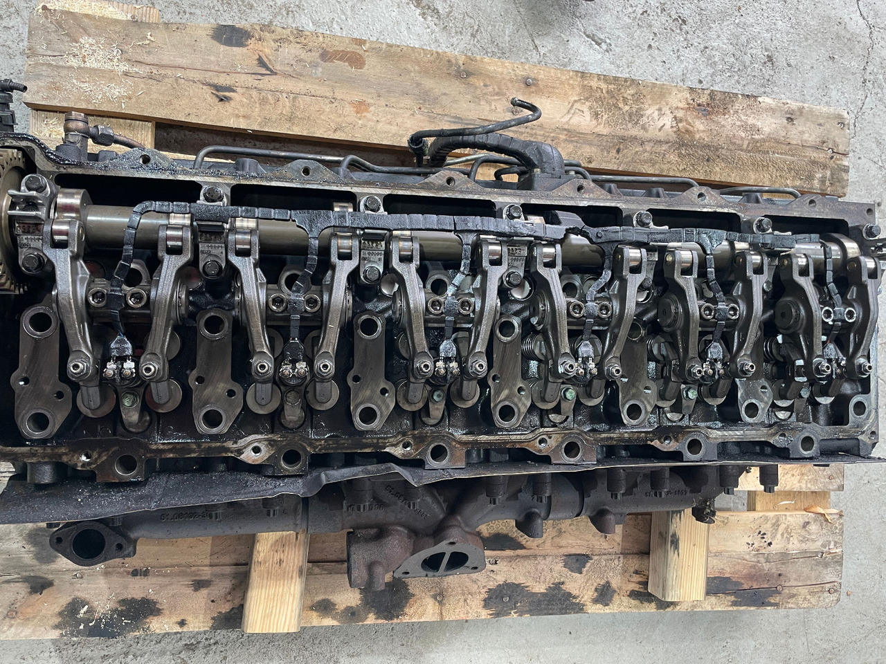 MAN Motor MAN Lions City D2066 LUH 52 Zylinderkopf Nockenwelle - Glava motorja za Avtobus: slika 2 MAN Motor MAN Lions City D2066 LUH 52 Zylinderkopf Nockenwelle - Glava motorja za Avtobus: slika 2