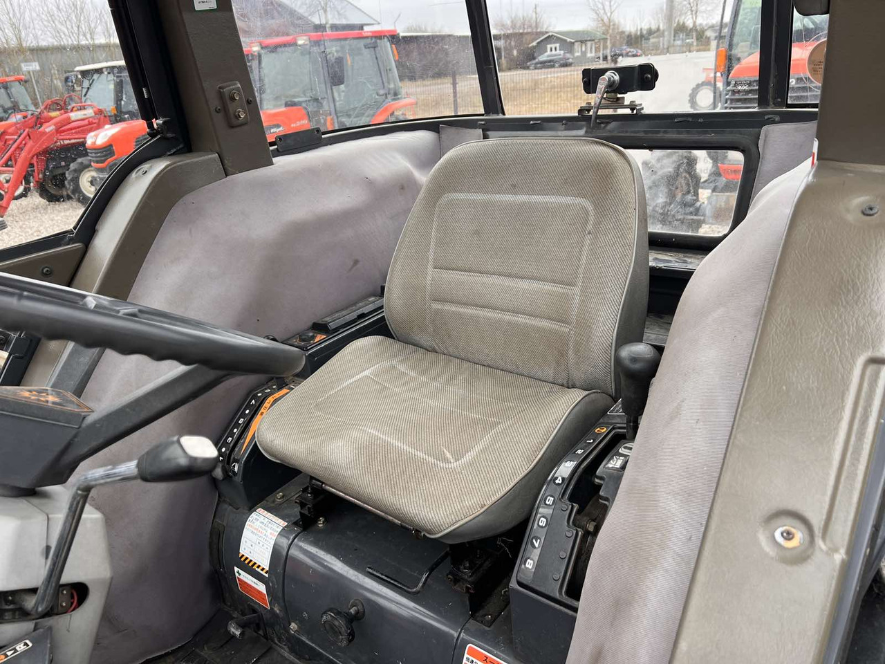 Kubota GL53 - Traktor goseničar: slika 4 Kubota GL53 - Traktor goseničar: slika 4