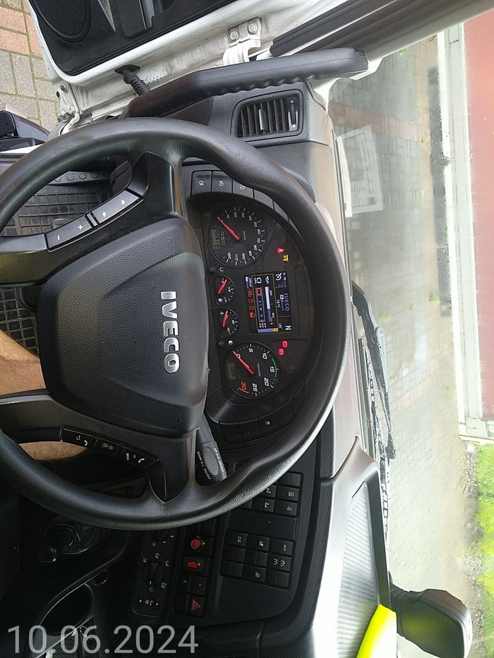 Tovornjak zabojnik IVECO STRALIS 310: slika 8