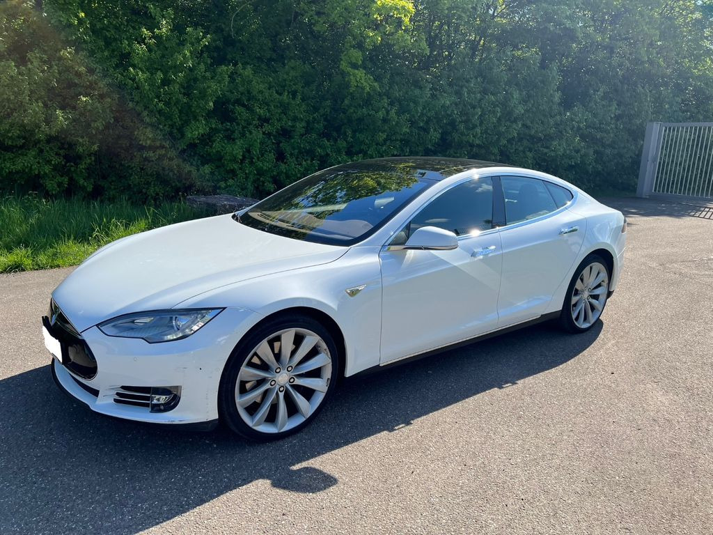 Tesla Model S 85D No free SC - Limuzina: slika 2 Tesla Model S 85D No free SC - Limuzina: slika 2