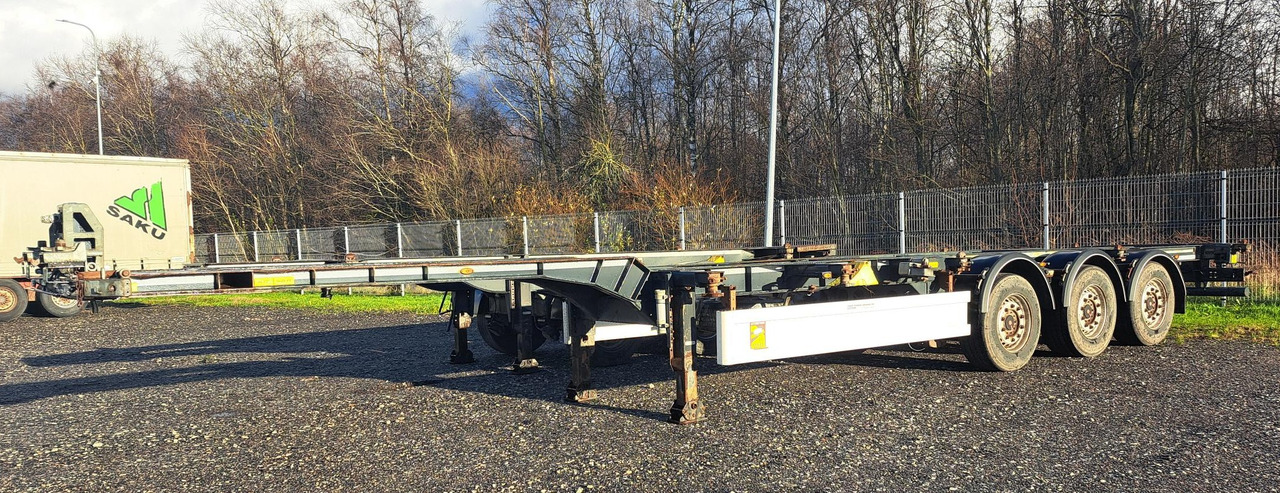 RENDERS EURO 922 - Kontejnerska polprikolica/ Polprikolica z zamenljivim tovoriščem: slika 2 RENDERS EURO 922 - Kontejnerska polprikolica/ Polprikolica z zamenljivim tovoriščem: slika 2