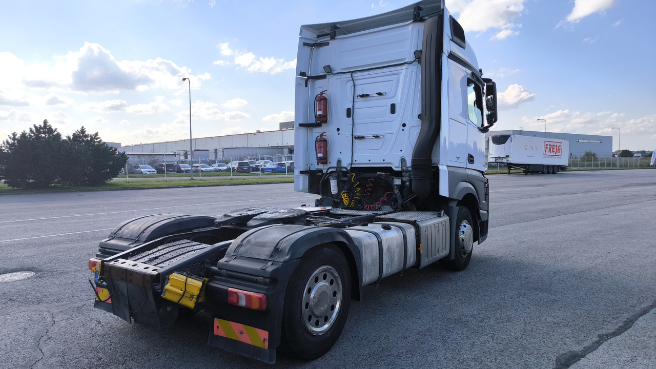MERCEDES-BENZ Actros 1845 - Vlačilec: slika 3 MERCEDES-BENZ Actros 1845 - Vlačilec: slika 3