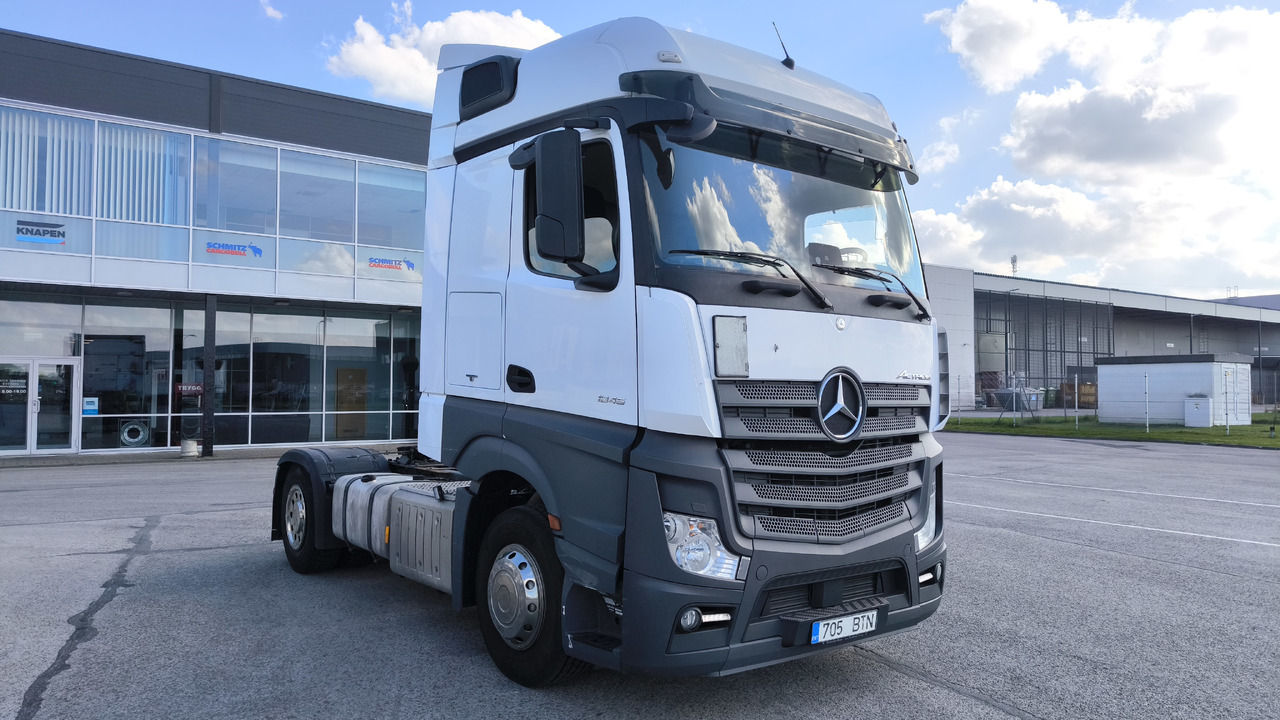 MERCEDES-BENZ Actros 1845 - Vlačilec: slika 2 MERCEDES-BENZ Actros 1845 - Vlačilec: slika 2