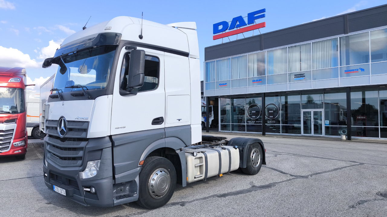 MERCEDES-BENZ Actros 1845 - Vlačilec: slika 1 MERCEDES-BENZ Actros 1845 - Vlačilec: slika 1