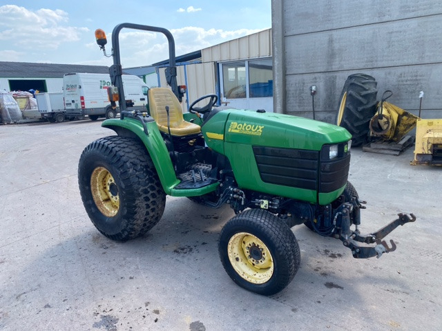 JOHN DEERE 4710 - Traktor: slika 3 JOHN DEERE 4710 - Traktor: slika 3