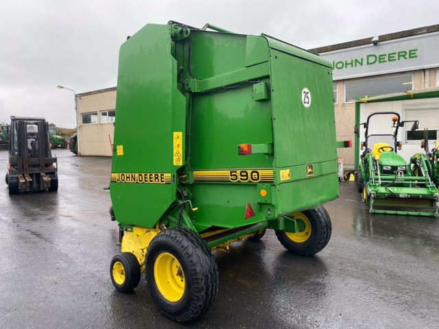JOHN DEERE 590 - Balirka za okrogle bale: slika 2 JOHN DEERE 590 - Balirka za okrogle bale: slika 2