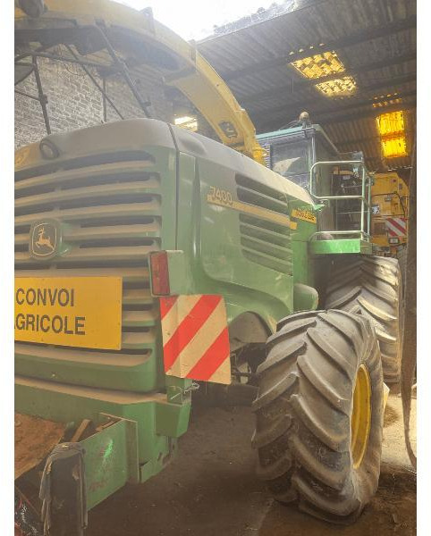 JOHN DEERE 7400 4RM - Kombajn za krmo: slika 2 JOHN DEERE 7400 4RM - Kombajn za krmo: slika 2