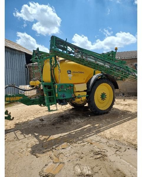 JOHN DEERE M740i - Vlečna škropilnica: slika 1 JOHN DEERE M740i - Vlečna škropilnica: slika 1