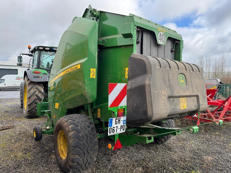 JOHN DEERE V461M - Balirka za okrogle bale: slika 2 JOHN DEERE V461M - Balirka za okrogle bale: slika 2