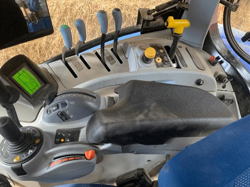 NEW-HOLLAND T7.215S - Traktor: slika 4 NEW-HOLLAND T7.215S - Traktor: slika 4