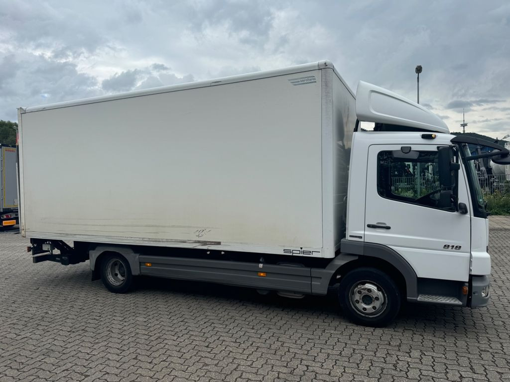 Mercedes-Benz 818 Mercedes-Benz 818 - Tovornjak zabojnik: slika 3 Mercedes-Benz 818 Mercedes-Benz 818 - Tovornjak zabojnik: slika 3