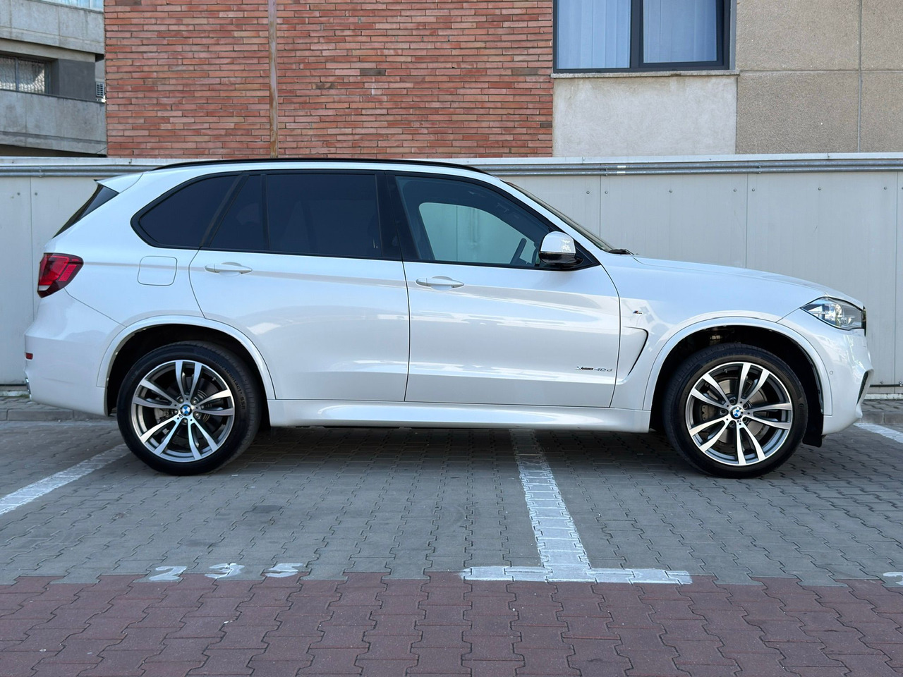 BMW X5 4.0 XDRIVE M PAKET - SUV: slika 5 BMW X5 4.0 XDRIVE M PAKET - SUV: slika 5