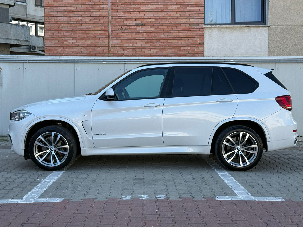 BMW X5 4.0 XDRIVE M PAKET - SUV: slika 4 BMW X5 4.0 XDRIVE M PAKET - SUV: slika 4