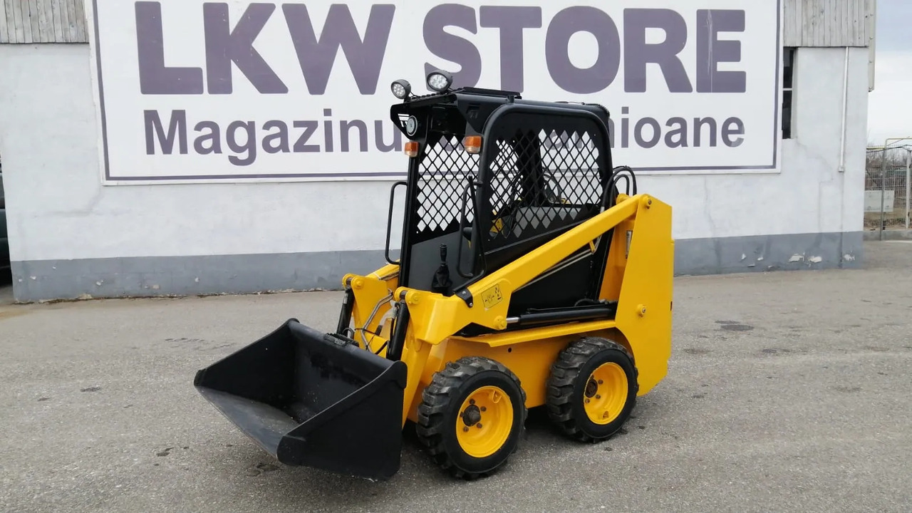 Bobcat Front Loader Ram Italia FM 120 – Hammer Installation - Mini nakladalec: slika 3 Bobcat Front Loader Ram Italia FM 120 – Hammer Installation - Mini nakladalec: slika 3