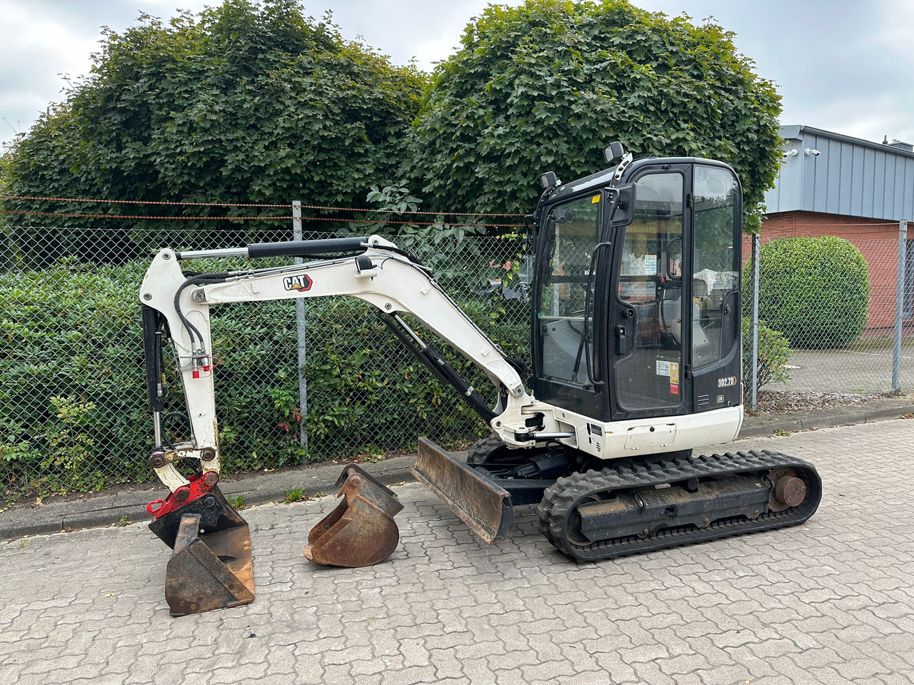 CAT 302.7 DCR Mini excavator, 2 Buckets, TOP !!! - Mini bager: slika 1 CAT 302.7 DCR Mini excavator, 2 Buckets, TOP !!! - Mini bager: slika 1