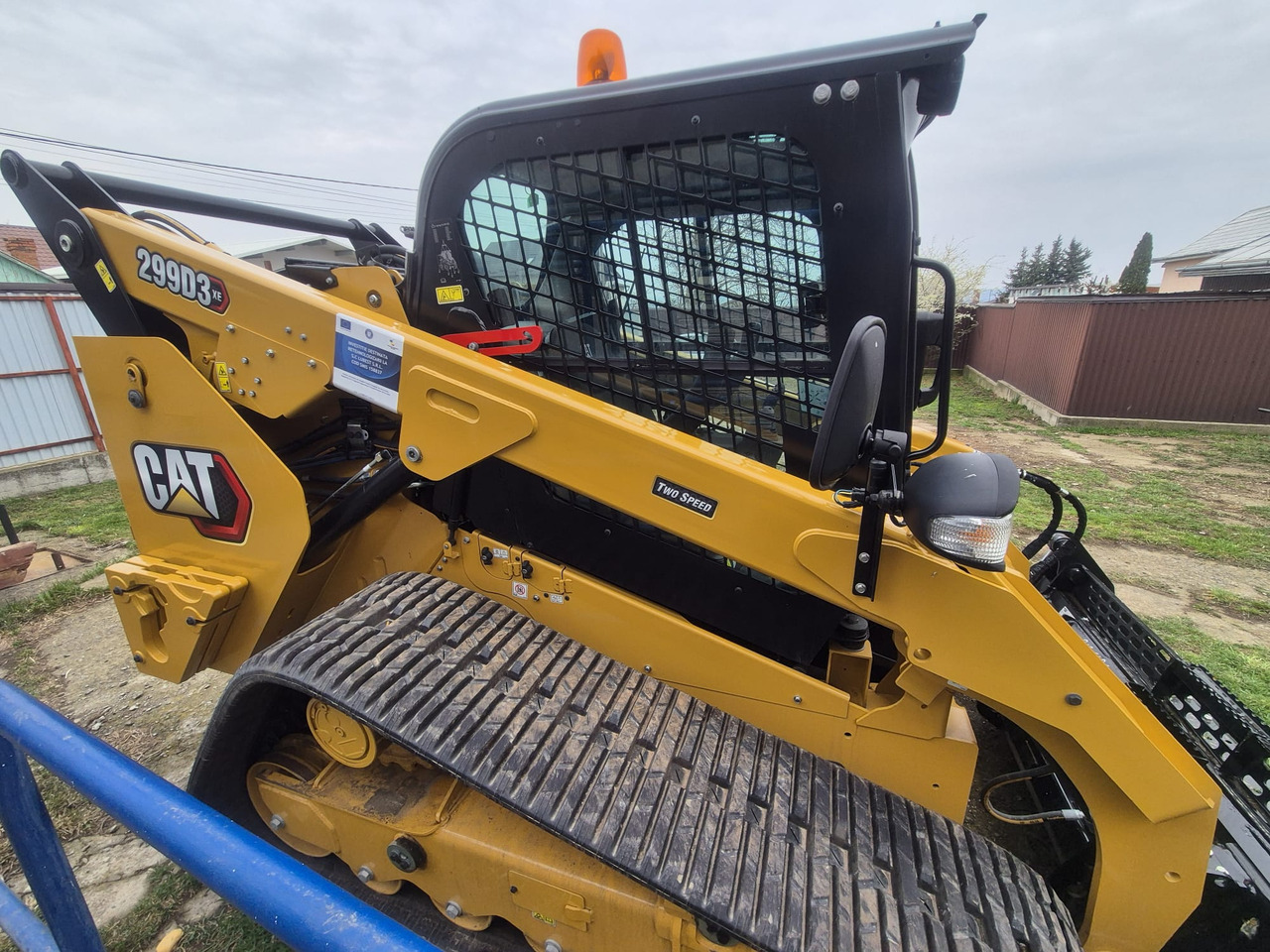 CATERPILLAR 299 D3 XE Mini track loader - Kompaktni nakladalnik na gosenicah: slika 2 CATERPILLAR 299 D3 XE Mini track loader - Kompaktni nakladalnik na gosenicah: slika 2