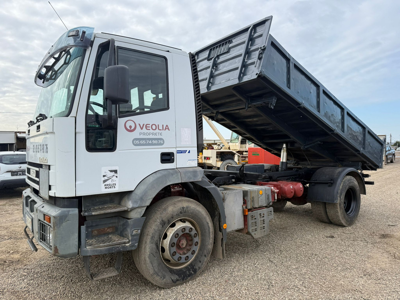IVECO EUROTRAKKER TIPPER - Tovornjak prekucnik: slika 5 IVECO EUROTRAKKER TIPPER - Tovornjak prekucnik: slika 5
