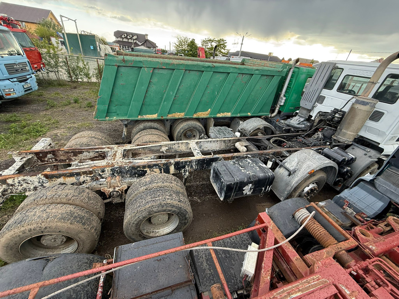 IVECO TRAKKER CHASSIS - Tovornjak-šasija: slika 3 IVECO TRAKKER CHASSIS - Tovornjak-šasija: slika 3