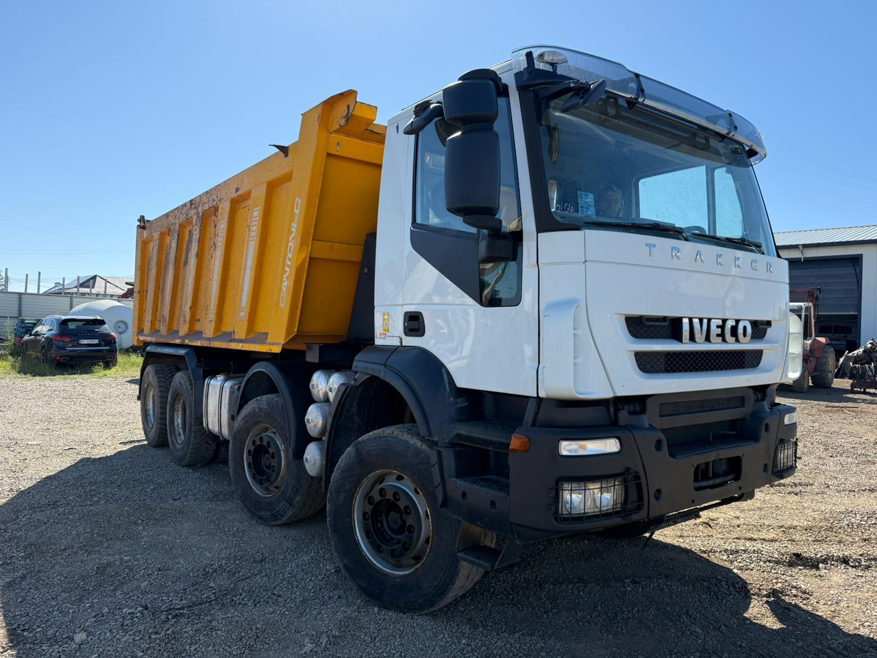 IVECO TRAKKER TIPPER - Tovornjak prekucnik: slika 1 IVECO TRAKKER TIPPER - Tovornjak prekucnik: slika 1