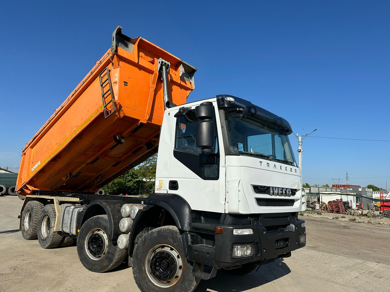 Iveco Trakker Tipper - Tovornjak prekucnik: slika 1 Iveco Trakker Tipper - Tovornjak prekucnik: slika 1