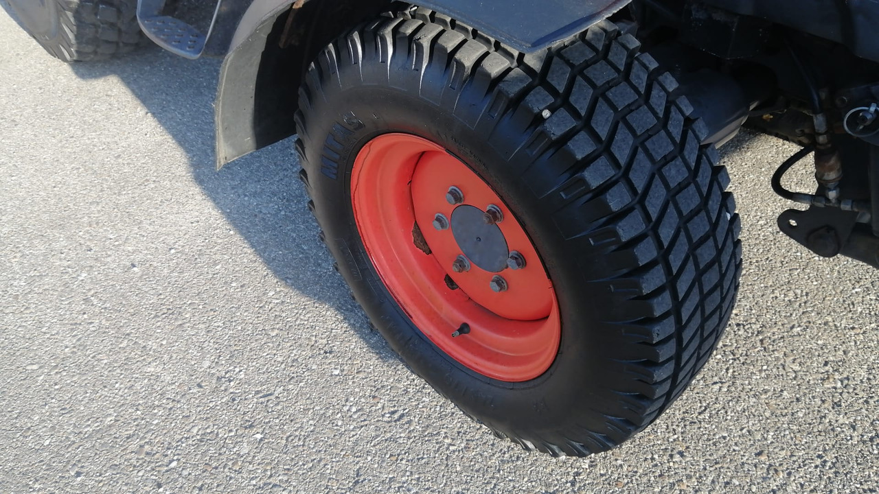 KUBOTA L4240 Narrow spaces tractor/vineyard/fruit tree/communal, TOP ! - Traktor: slika 5 KUBOTA L4240 Narrow spaces tractor/vineyard/fruit tree/communal, TOP ! - Traktor: slika 5