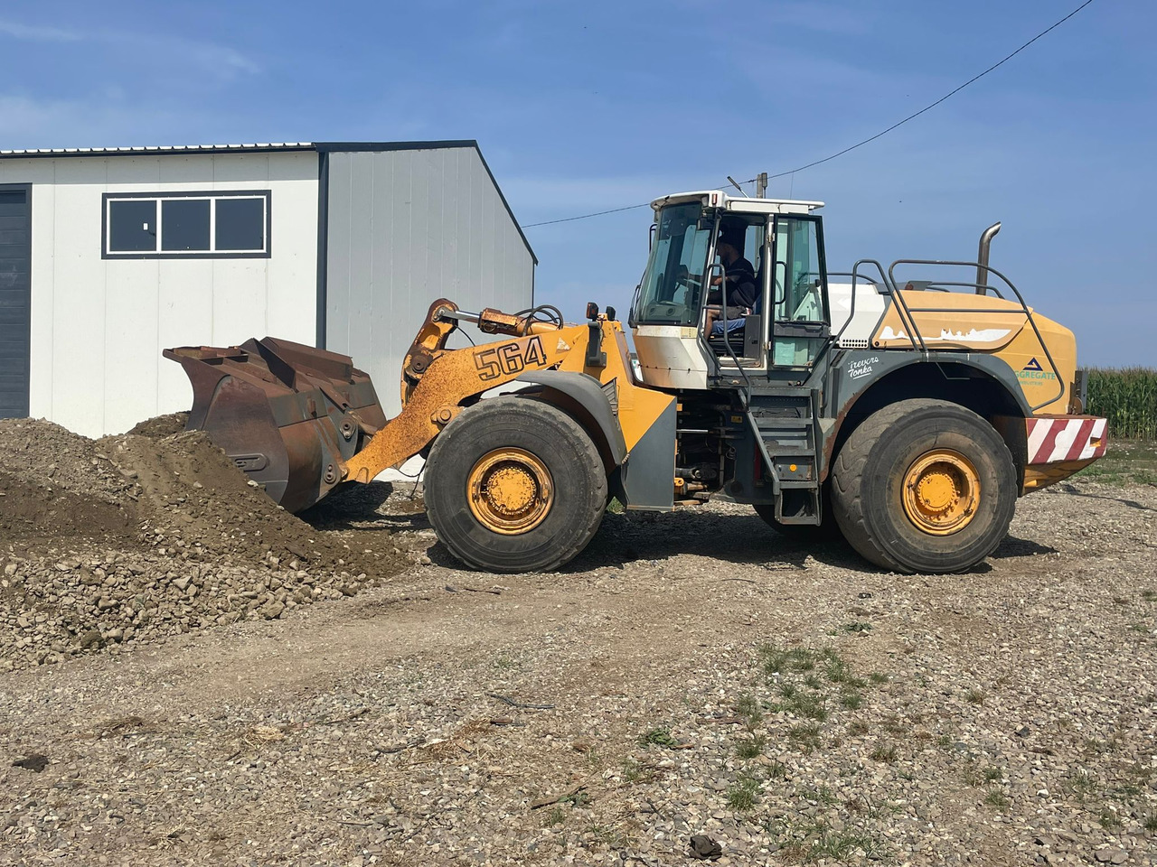 LIEBHERR 564 FRONT LOADER - Kolesni nakladalec: slika 1 LIEBHERR 564 FRONT LOADER - Kolesni nakladalec: slika 1