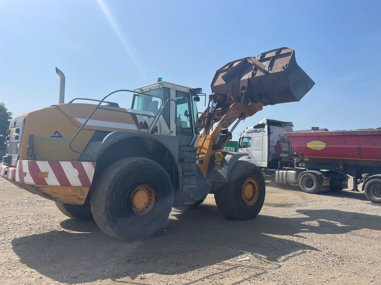 LIEBHERR 564 FRONT LOADER - Kolesni nakladalec: slika 2 LIEBHERR 564 FRONT LOADER - Kolesni nakladalec: slika 2
