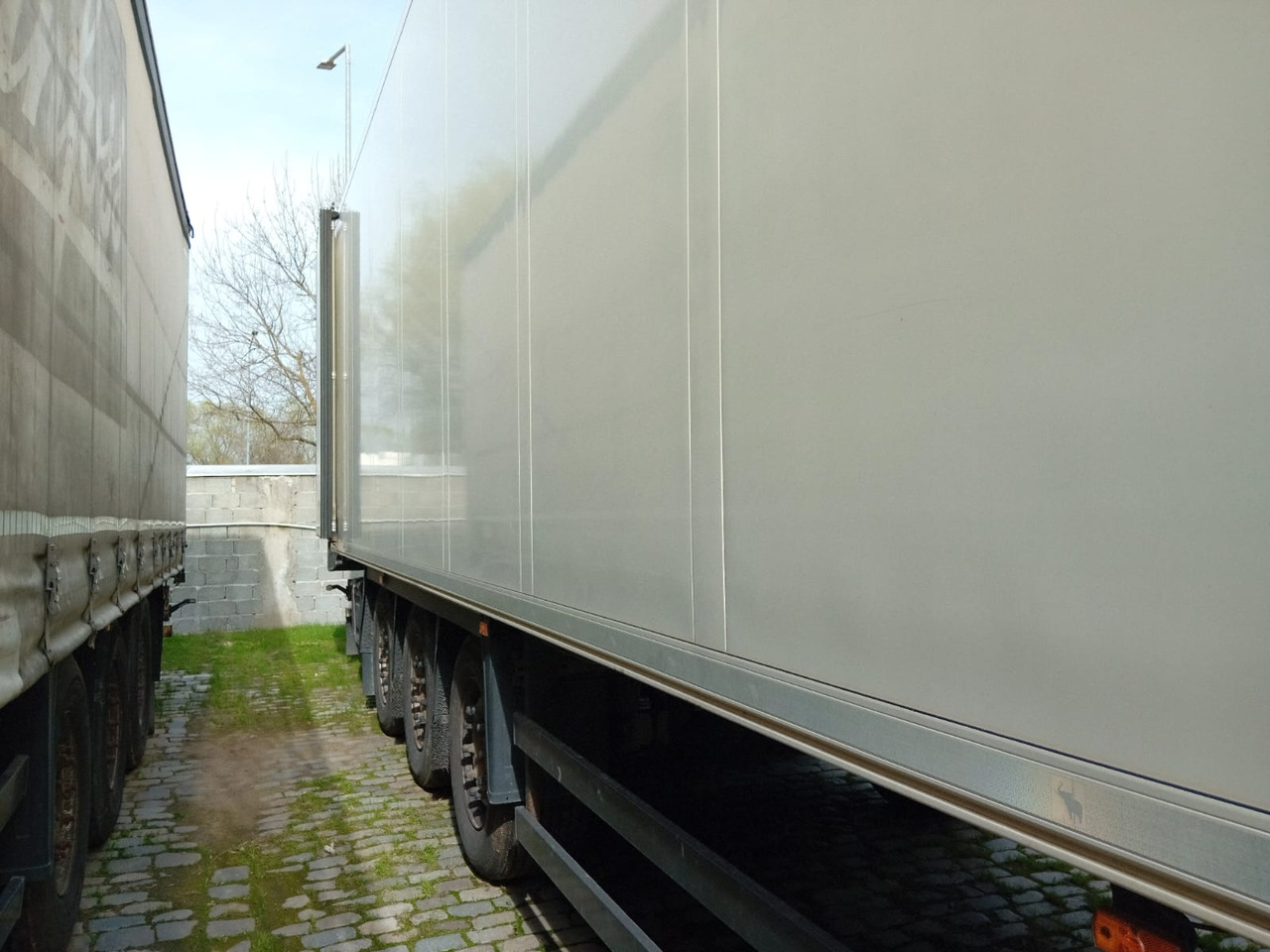 Schmitz Cargobull SCB S3B Refrigerated Semi-trailer - Polprikolica hladilnik: slika 5 Schmitz Cargobull SCB S3B Refrigerated Semi-trailer - Polprikolica hladilnik: slika 5