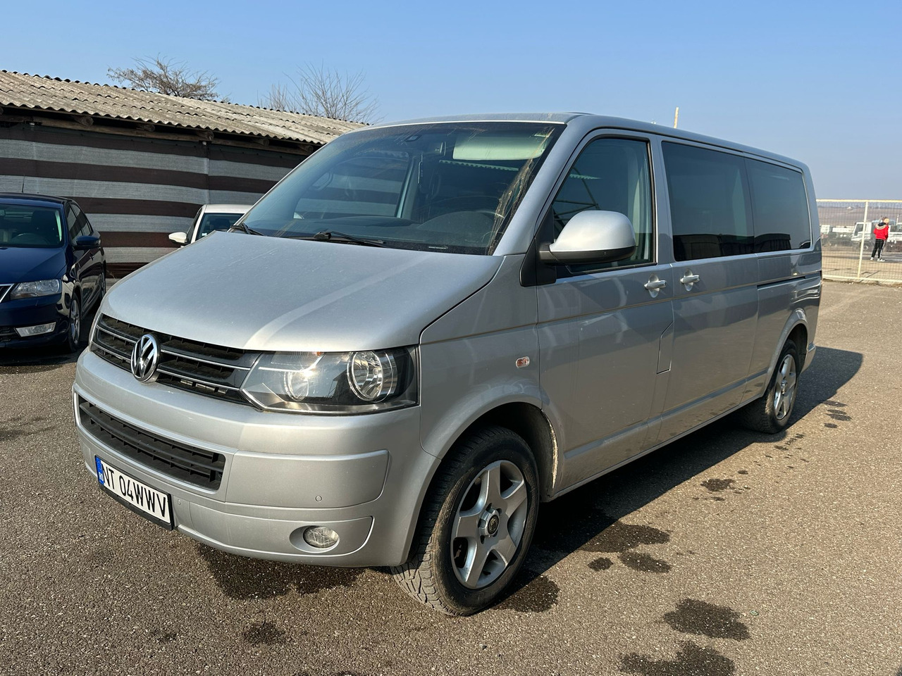 VOLKSWAGEN MULTIVAN - Minibus, Potniški kombi: slika 1 VOLKSWAGEN MULTIVAN - Minibus, Potniški kombi: slika 1