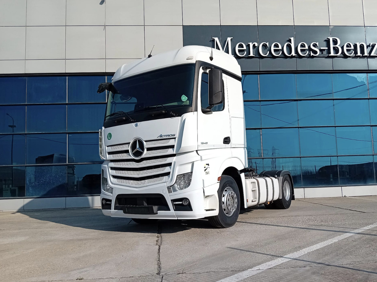 Mercedes-Benz Actros 1845 LS, TOP !!! - Vlačilec: slika 1 Mercedes-Benz Actros 1845 LS, TOP !!! - Vlačilec: slika 1