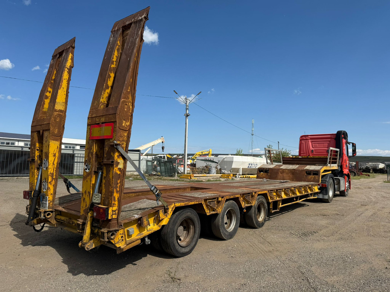 Mercedes-Benz Actros and Trailer ACTM Assembly - Vlačilec, Nizko noseča polprikolica: slika 2 Mercedes-Benz Actros and Trailer ACTM Assembly - Vlačilec, Nizko noseča polprikolica: slika 2