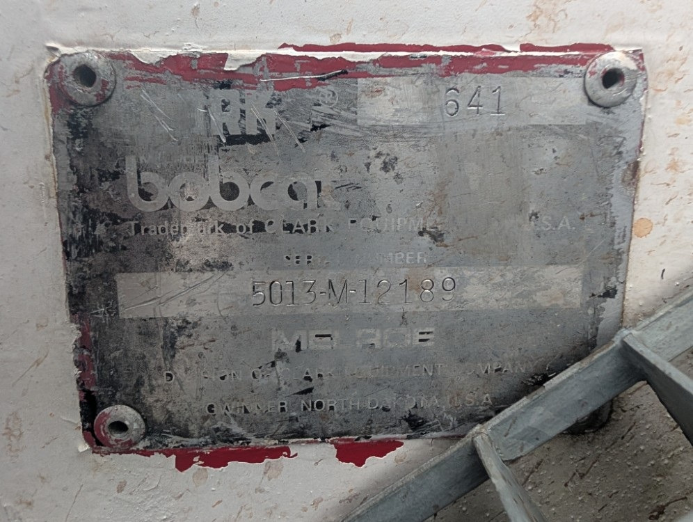 Mini nakladalec BOBCAT 641 - VIDEO: slika 16 Mini nakladalec BOBCAT 641 - VIDEO: slika 16