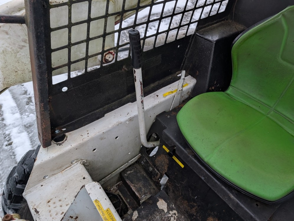 Mini nakladalec BOBCAT 641 - VIDEO: slika 7 Mini nakladalec BOBCAT 641 - VIDEO: slika 7