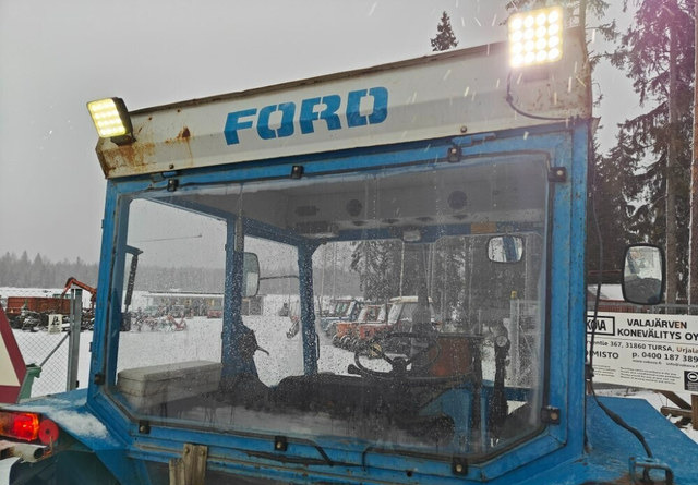 Ford 4110 traktori - Katso video! - Traktor: slika 5 Ford 4110 traktori - Katso video! - Traktor: slika 5